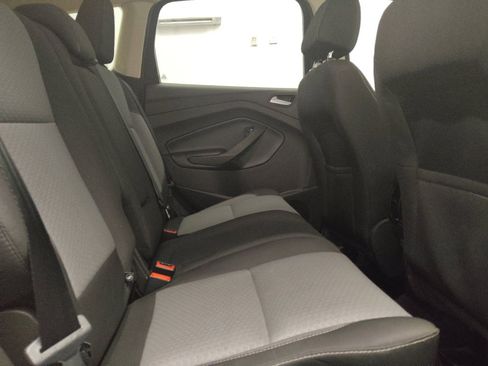 Used 2017 Ford Escape SE FWD image 19
