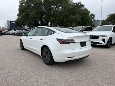 Used 2023 Tesla Model 3 Standard Range RWD image 4