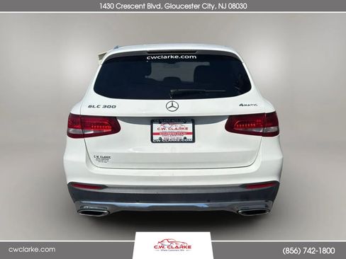 Used 2017 Mercedes-Benz GLC 300 4MATIC image 7