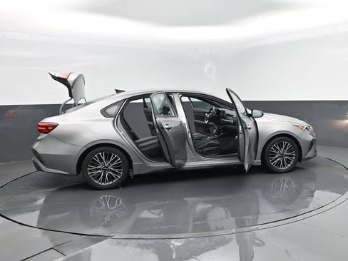 Used 2023 Kia Forte GT-Line FWD image 28