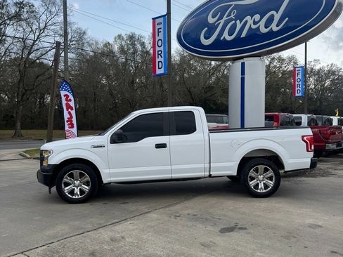 Used 2017 Ford F150 XL w/ Equipment Group 101A Mid image 3