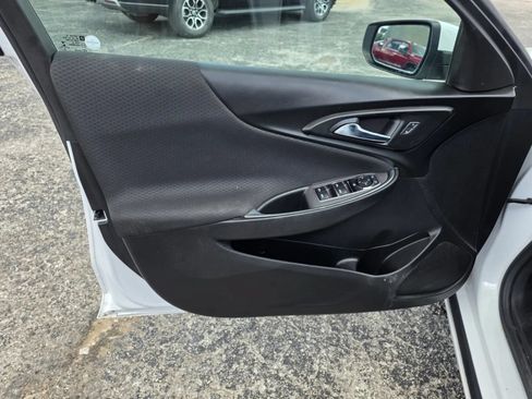 Used 2021 Chevrolet Malibu LT FWD image 10