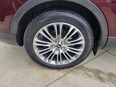 Used 2017 Lincoln MKX Reserve w/ Lincoln MKX Climate Package image 17