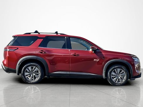 Used 2024 Nissan Pathfinder SV w/ SV Premium Package FWD image 6