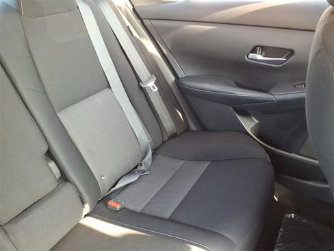 Certified 2021 Nissan Sentra SV image 18