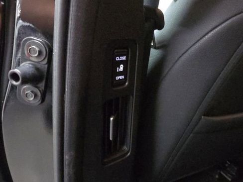 Used 2025 Honda Odyssey Sport-L image 13