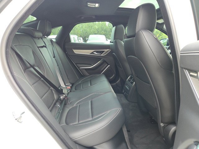 Used 2024 Jaguar XF R-Dynamic SE AWD/4WD image 10