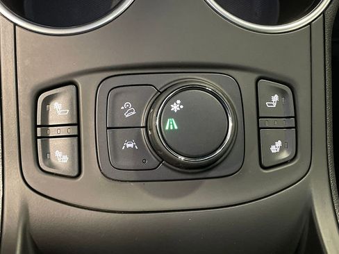 Used 2020 GMC Terrain SLE w/ Driver Convenience Package FWD image 30