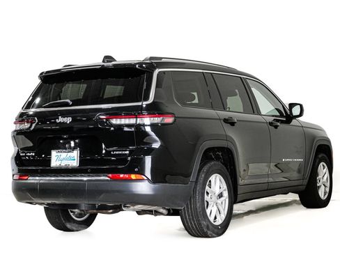 Used 2022 Jeep Grand Cherokee L Laredo w/ Luxury Tech Group I AWD/4WD image 7