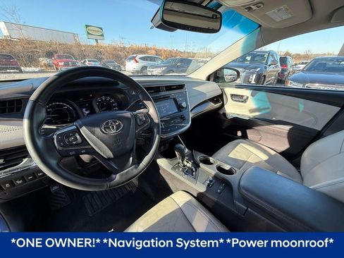 Used 2016 Toyota Avalon XLE Premium image 2