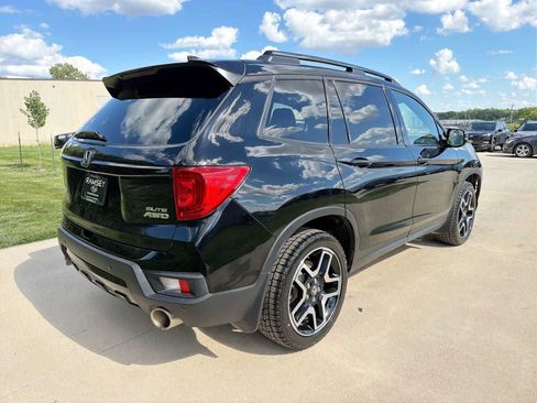 Used 2023 Honda Passport Elite image 4