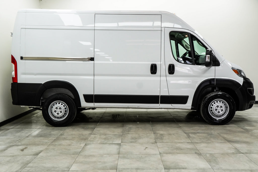 Used 2025 RAM ProMaster 2500 w/ Convenience Group FWD image 7