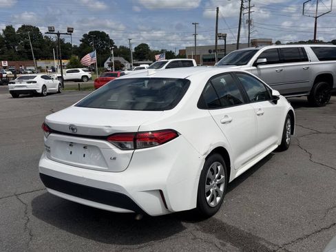 Used 2021 Toyota Corolla LE FWD image 5