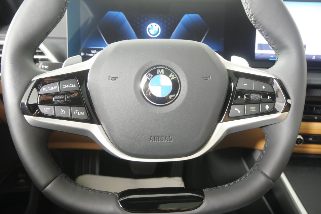 Certified 2025 BMW 330i Sedan RWD image 19