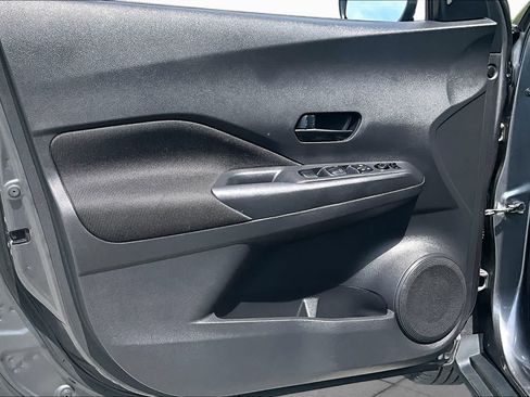 Used 2021 Nissan Kicks S FWD image 22