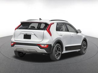 Used 2026 Kia Niro LX FWD video 2