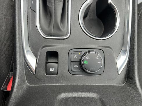 Certified 2023 Chevrolet Traverse LT image 27