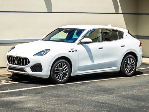 Used 2024 Maserati Grecale GT AWD/4WD image 3