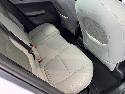 New 2026 Volvo EX30 Cross Country Ultra image 17