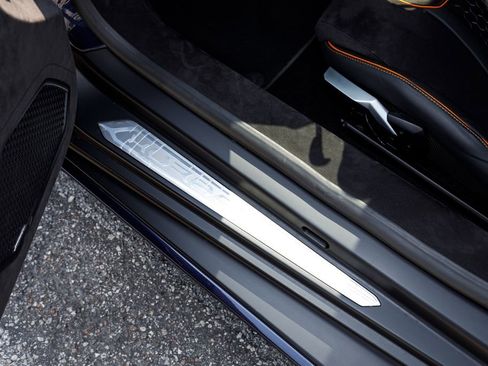 Used 2023 Lamborghini Huracan Sterrato image 15