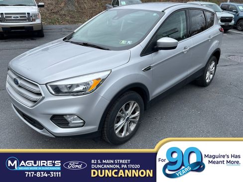 Used 2019 Ford Escape SE image 1