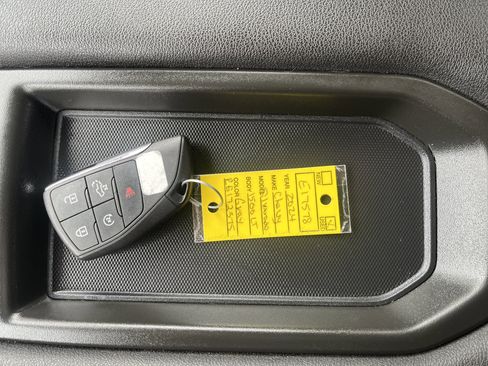 Used 2024 Chevrolet Silverado 1500 LT image 30