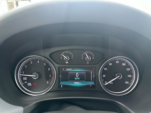 Used 2019 Buick Enclave Premium w/ Experience Buick Package FWD image 8