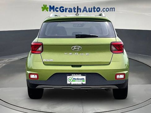 Used 2023 Hyundai Venue SEL FWD image 6