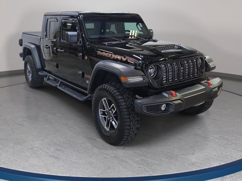 Used 2024 Jeep Gladiator Mojave w/ Technology Group AWD/4WD image 4