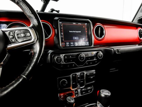 Used 2020 Jeep Gladiator Rubicon w/ Dual Top Group AWD/4WD image 34