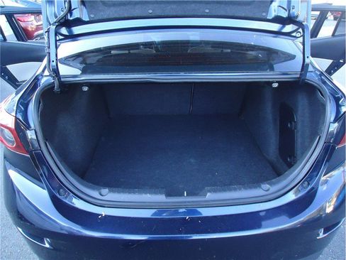 Used 2014 MAZDA MAZDA3 i Touring w/ Technology Package image 23