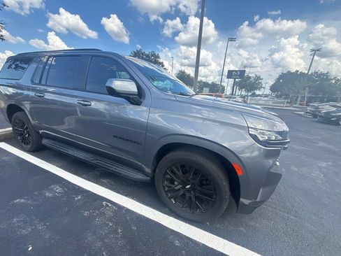 Used 2021 Chevrolet Suburban RST RWD image 7