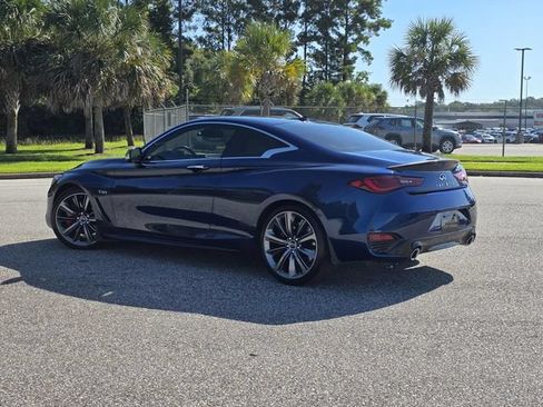 Used 2018 INFINITI Q60 Red Sport 400 w/ Pro Active Package RWD image 4