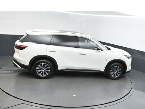 Certified 2025 INFINITI QX60 Pure image 37