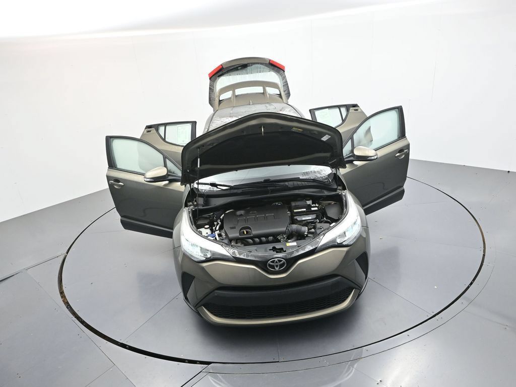 Used 2021 Toyota C-HR LE FWD image 41