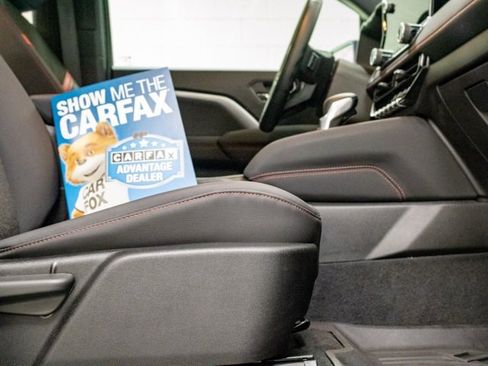 Used 2024 Chevrolet Colorado Z71 w/ Z71 Convenience Package 2 image 5