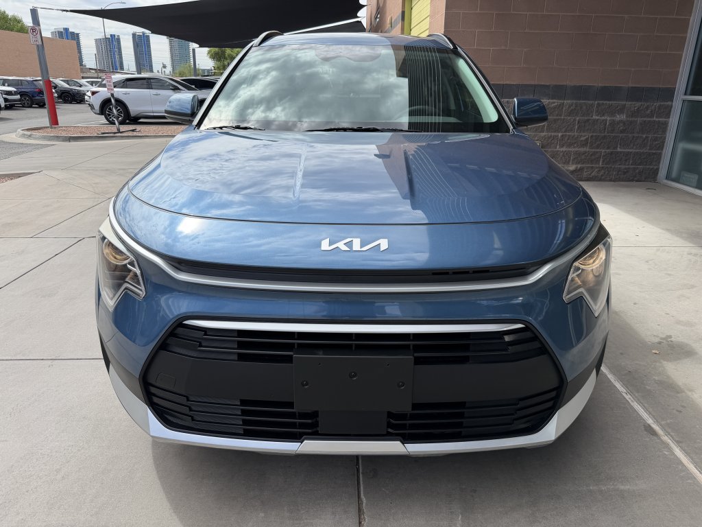 Used 2023 Kia Niro EX FWD image 10
