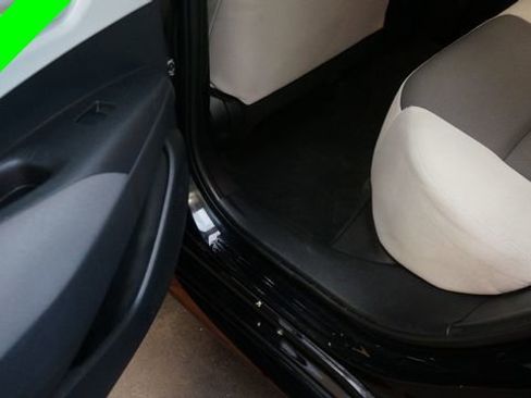 Used 2023 Toyota Corolla LE image 37