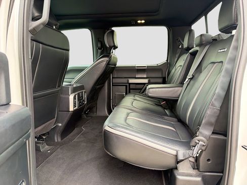 Used 2018 Ford F150 Platinum w/ Equipment Group 701A Luxury AWD/4WD image 30