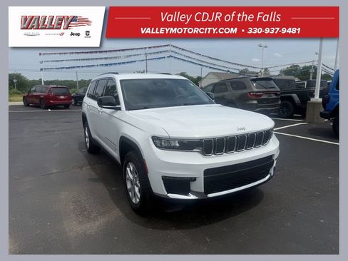 Used 2023 Jeep Grand Cherokee L Limited AWD/4WD image 1