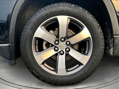 Used 2020 Chevrolet Traverse LT w/ LT Premium Package image 35