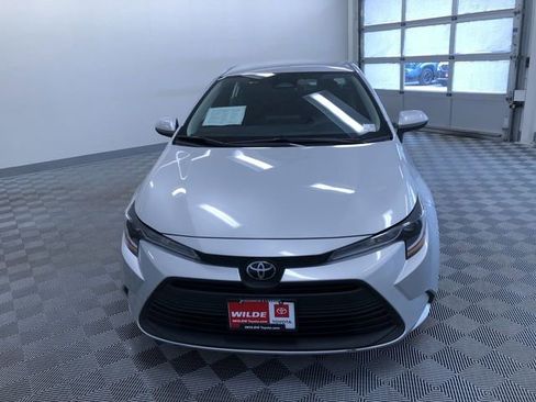 Used 2025 Toyota Corolla LE image 15