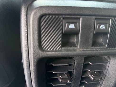 Used 2025 Ford Bronco Badlands w/ Sasquatch Package AWD/4WD image 19