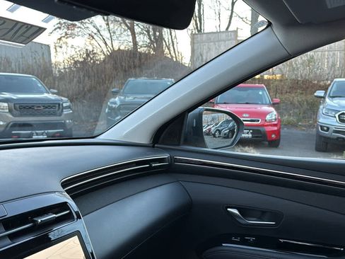 Used 2023 Hyundai Tucson Limited image 23