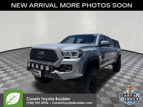 Used 2019 Toyota Tacoma TRD Off-Road w/ TRD Premium Off Road Package AWD/4WD image 3