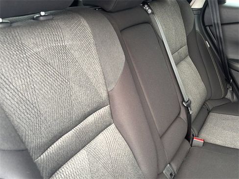 Used 2024 Nissan Rogue SV image 39