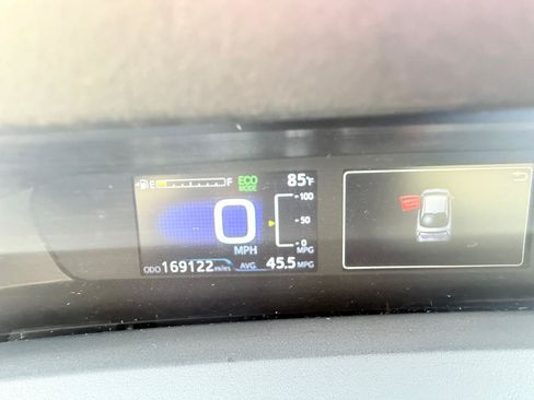 Used 2016 Toyota Prius Two FWD image 15