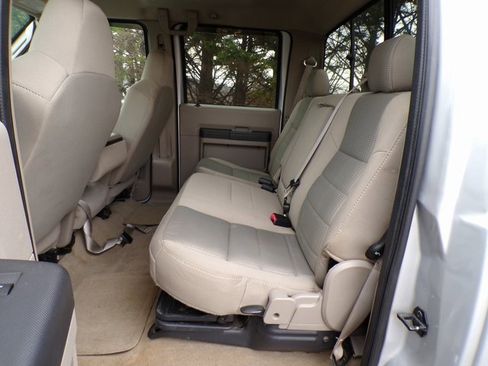 Used 2008 Ford F250 Lariat image 9
