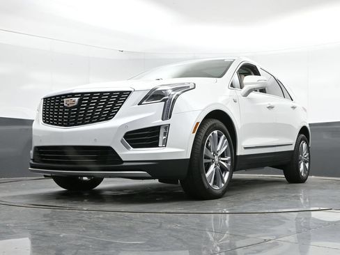 Used 2024 Cadillac XT5 Premium Luxury w/ LPO, Floor Liner Package AWD/4WD image 44