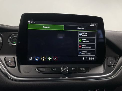 Used 2025 Chevrolet Blazer LT FWD image 9